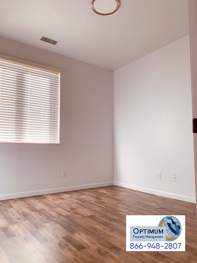 Building Photo - Beautiful 4 Bedroom, 2 Bathroom Single-Family Home in the Heart of Adelanto