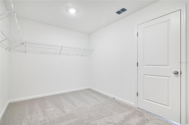 Building Photo - 2494 McKinley Dr