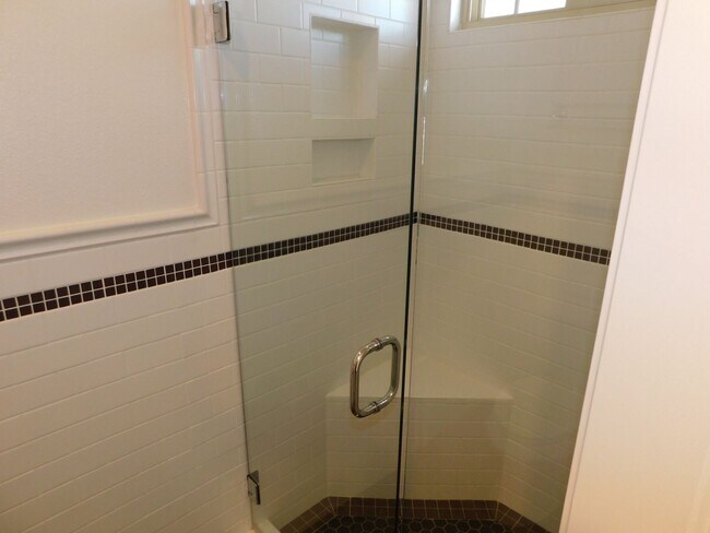 Building Photo - Charming 4 Bed, 2 Bath, Single-Story home in Fullerton.