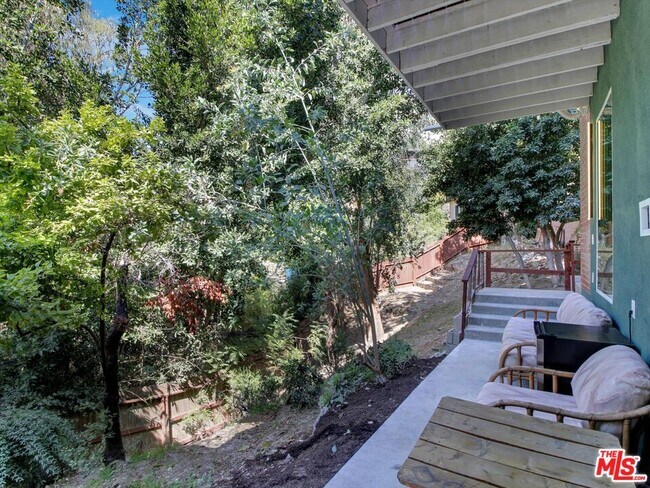 Building Photo - 6921 Pso Del Serra