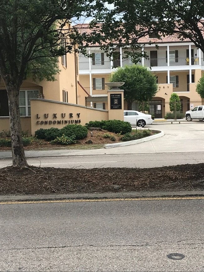 Building Photo - Victory Commons