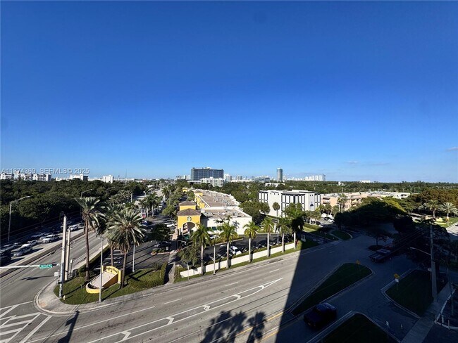 Building Photo - 13499 Biscayne Blvd