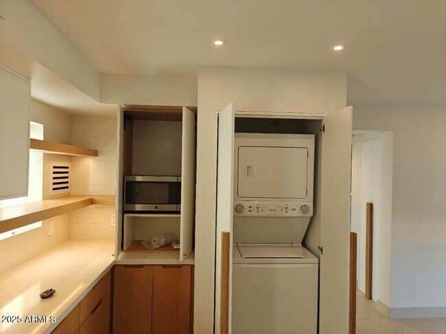 Building Photo - 7601 E 2nd St