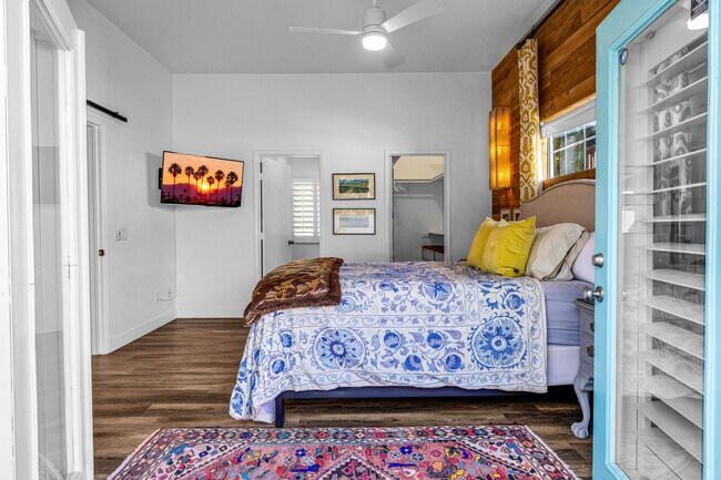 Building Photo - 53980 Avenida Mendoza