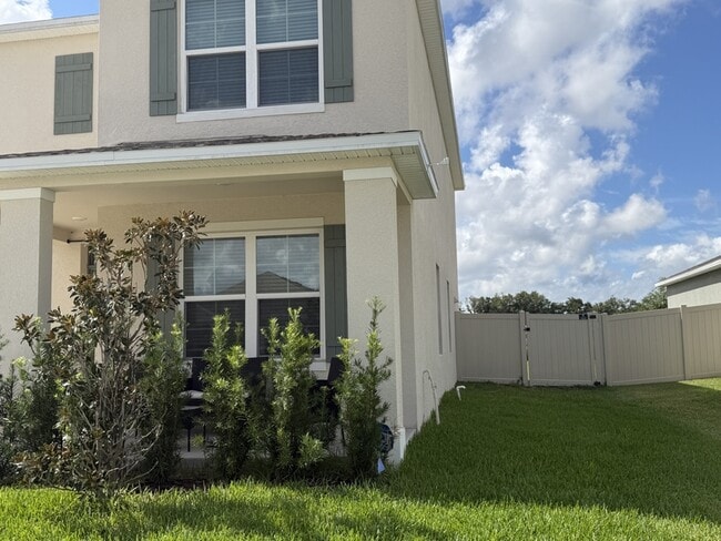 Building Photo - 5490 Hayloft Dr
