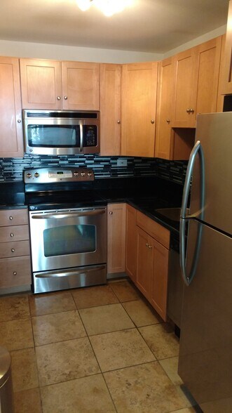 Building Photo - 720 W Gordon Terrace