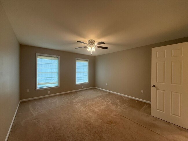 Building Photo - For Rent 3 bed / 2.5 bathrooms | attached 2 car-garage plus detached 2 car-garage on a 1.52-acre ...