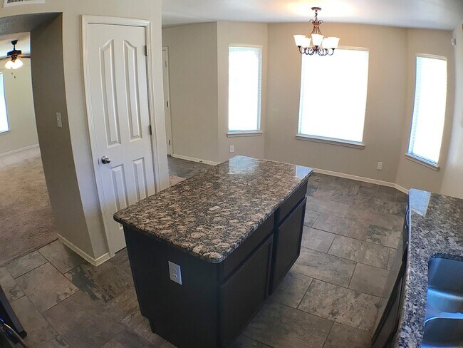 Building Photo - Sandstone Ranch Estates 3 bed with Refrig A/C plus Bonus Loft!