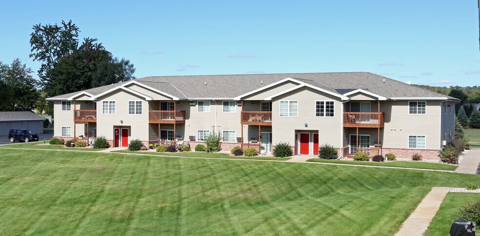 Building Photo - Golf View Estates
