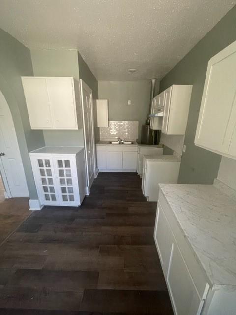 Building Photo - 165 S Monterey St