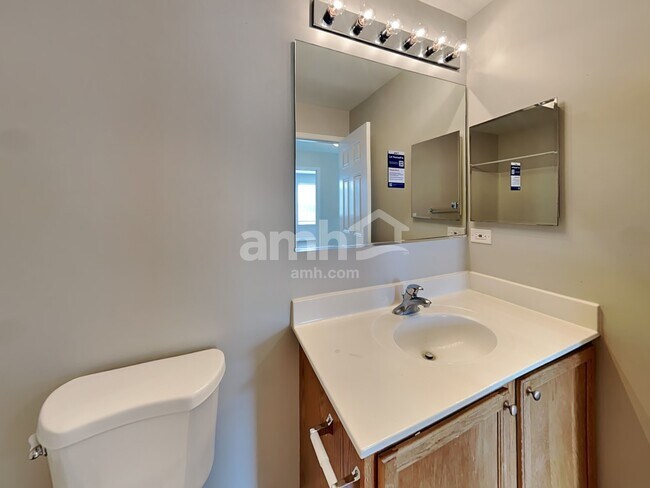 Building Photo - 214 Winding Trail