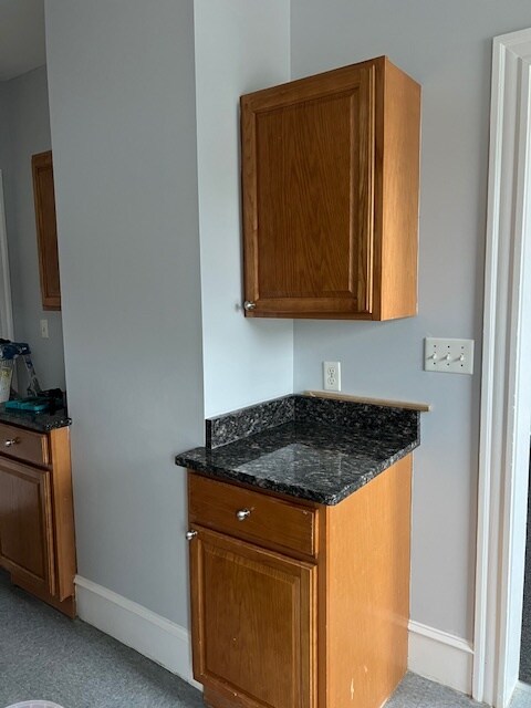 Kitchen - 653 Broadway St