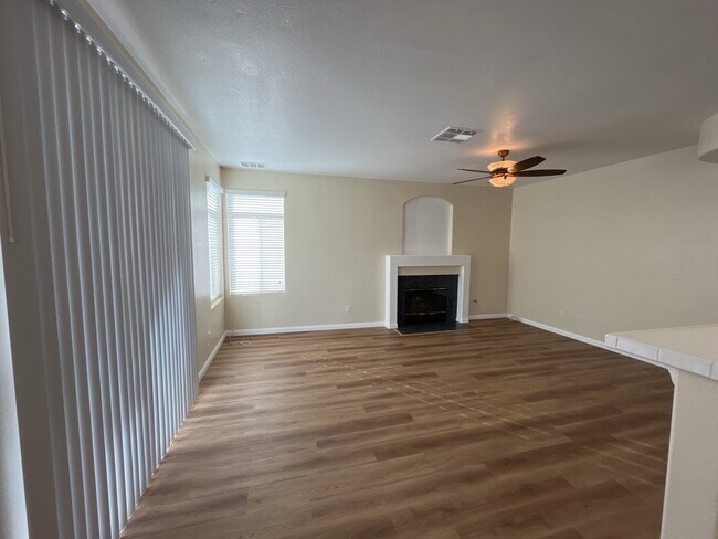 Building Photo - Encounter the ultimate luxury living experience with this 4-bedroom, 2197 sq ft house