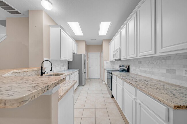 Building Photo - 38 E Stedhill Loop