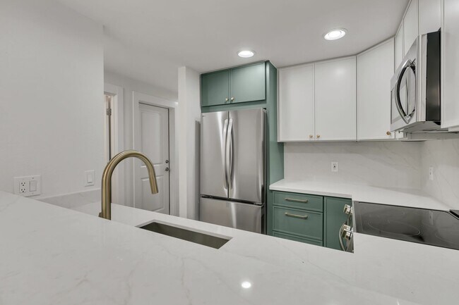 Building Photo - 7143