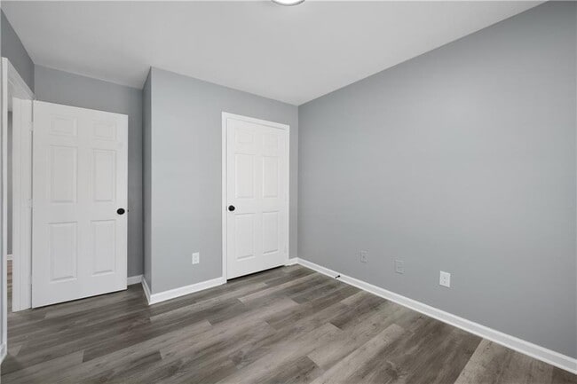 Building Photo - 501 Pine Park St