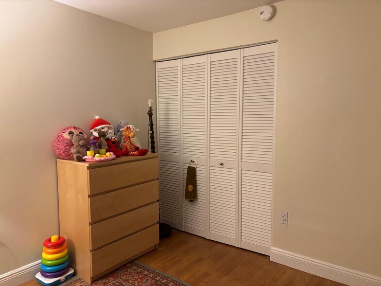 Building Photo - 210 SW 11th St