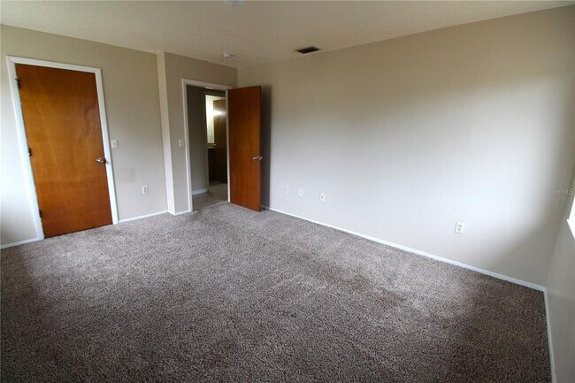Building Photo - 1107 68th Ave W