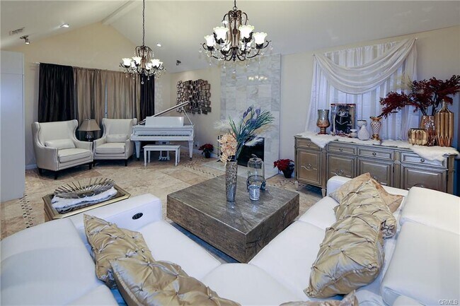 Building Photo - 16513 Moorpark St