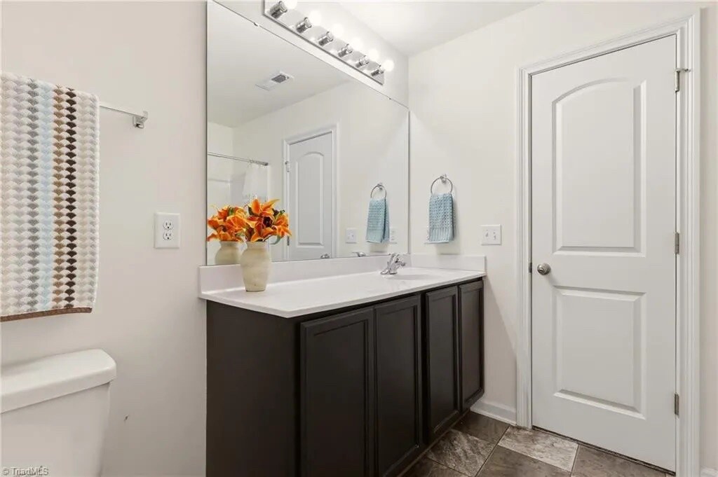 Building Photo - Room in House on Ransom Trace Ct