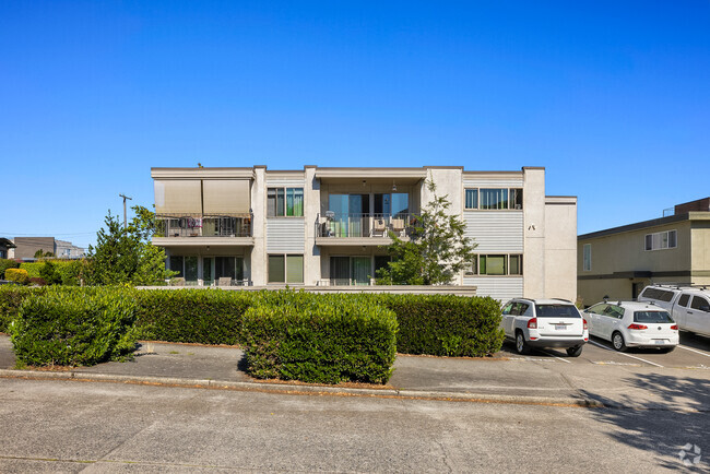 Building Photo - Carmel Apartments