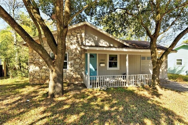 Building Photo - 5804 Cedardale Dr