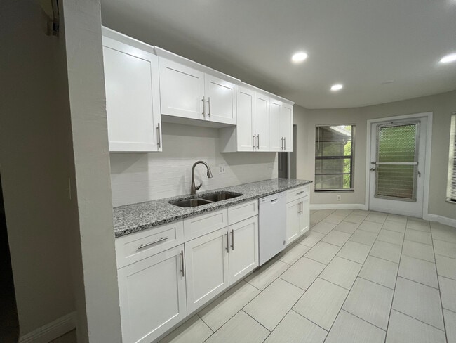 Building Photo - 8161 Winged Foot Dr