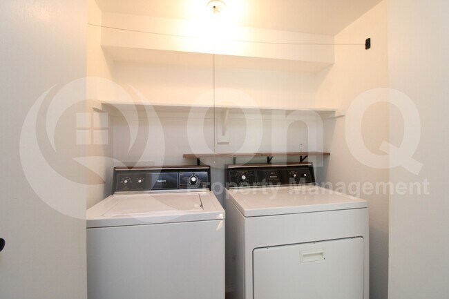Building Photo - 7702 N Dreamy Draw Dr