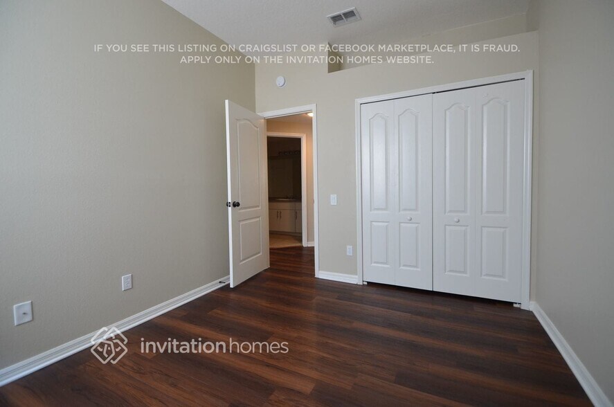 Building Photo - 9325 Hunters Park Way