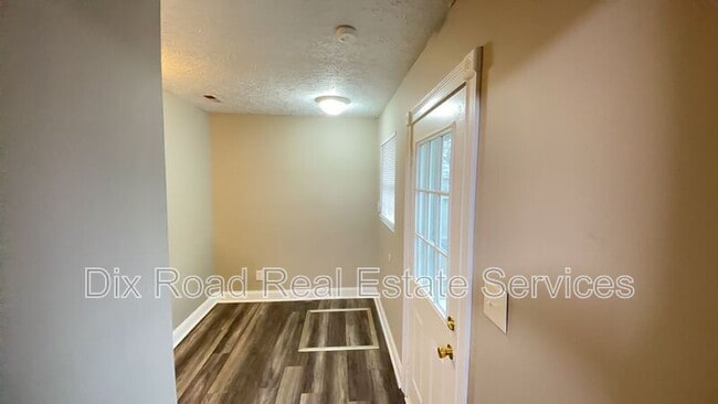 Building Photo - 1408 Western Ave