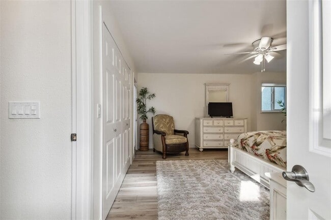 Building Photo - 240 Windward Passage
