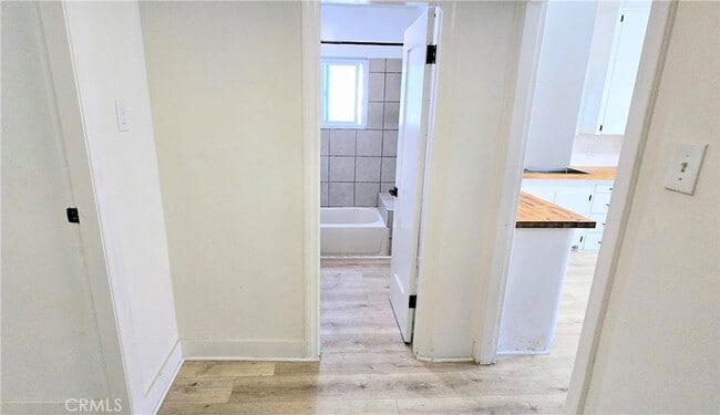 Building Photo - 5747 Jefferson Ave