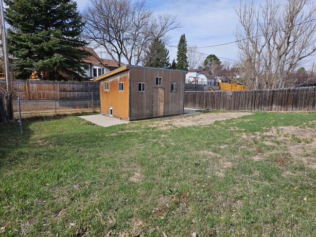 Building Photo - 905 New Bedford Dr