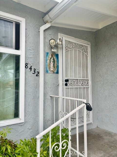 Building Photo - 8432 Barnsley Ave