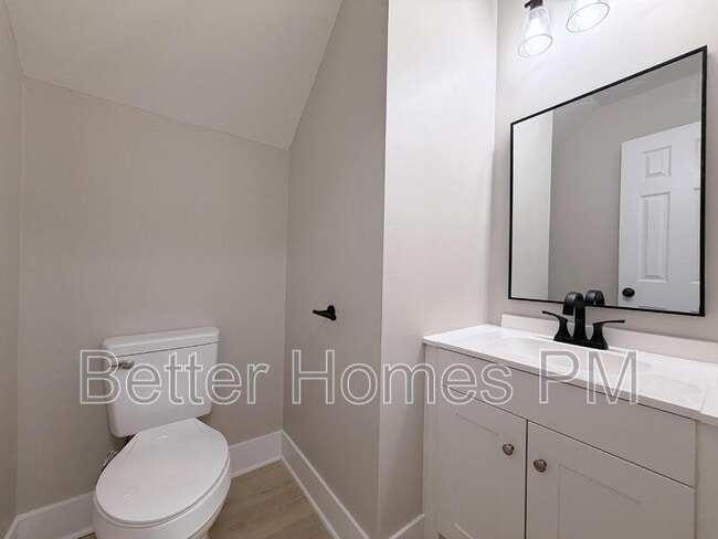 Building Photo - 104 Stowe Pl