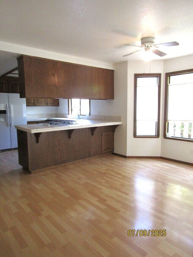 Building Photo - Beautiful Single Story Home in Great Santa...