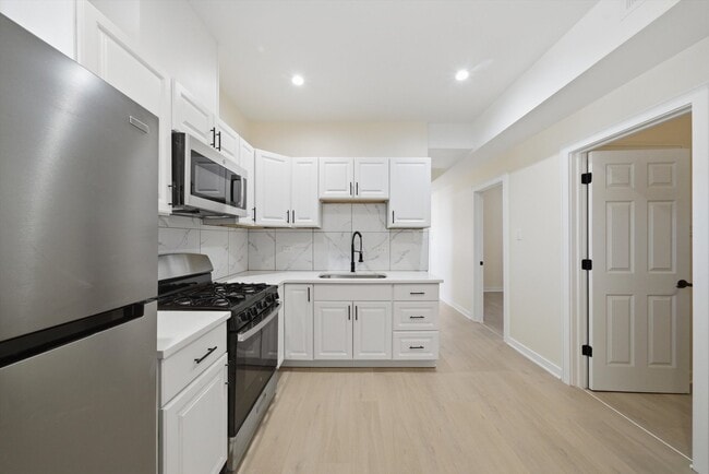 Building Photo - 4957 W Superior St