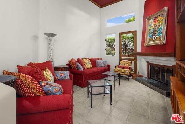 Building Photo - 15500 Sunset Blvd