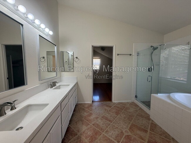 Building Photo - 4763 Templeton St