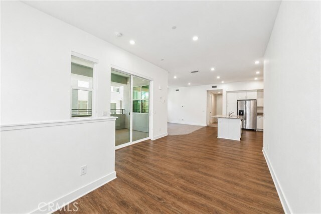 Building Photo - 1646 S Urbana St
