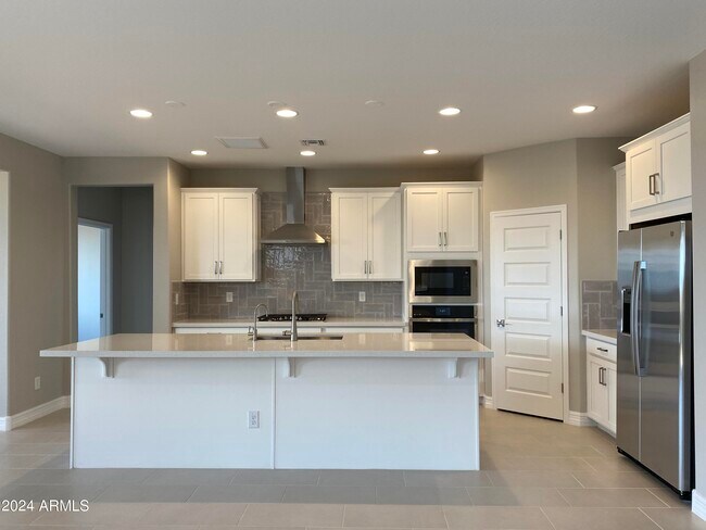 Building Photo - 8826 W Medlock Dr