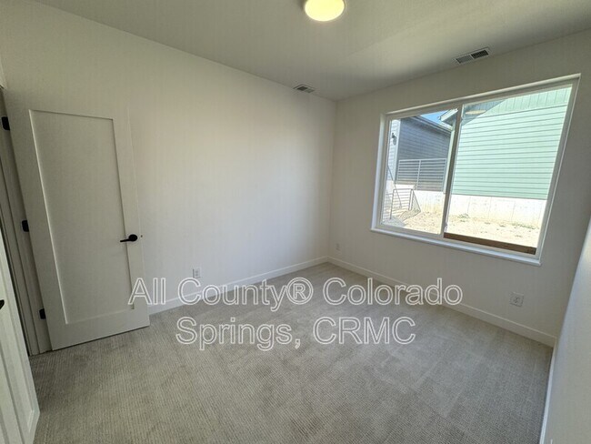Building Photo - 2512 W Bijou St