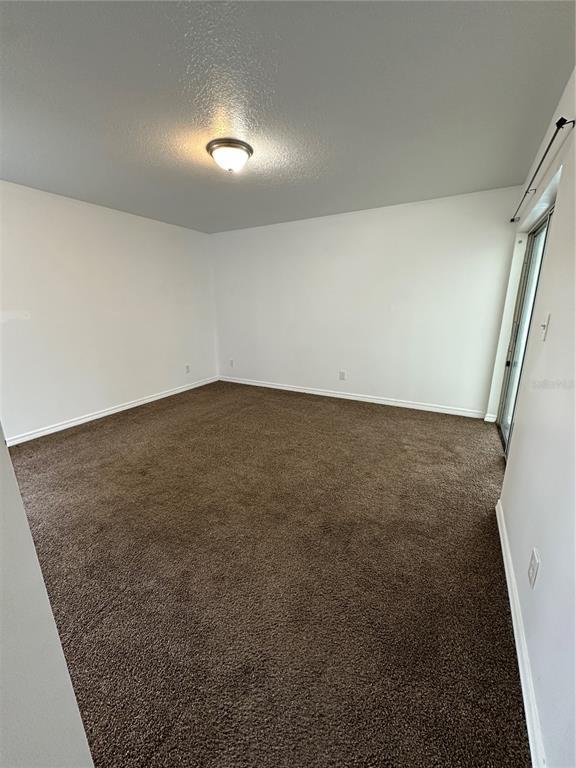 Building Photo - 5525 SE 43rd Ct