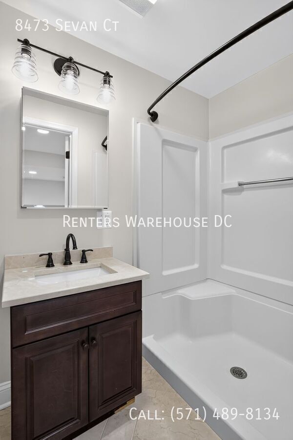Building Photo - 8473 Sevan Ct