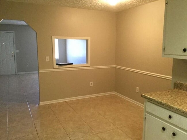 Building Photo - 140 Plum Orchard Rd