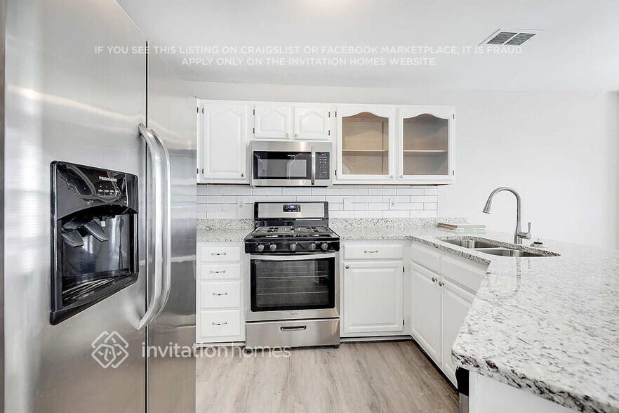 Building Photo - 518 Woodland Hills Dr