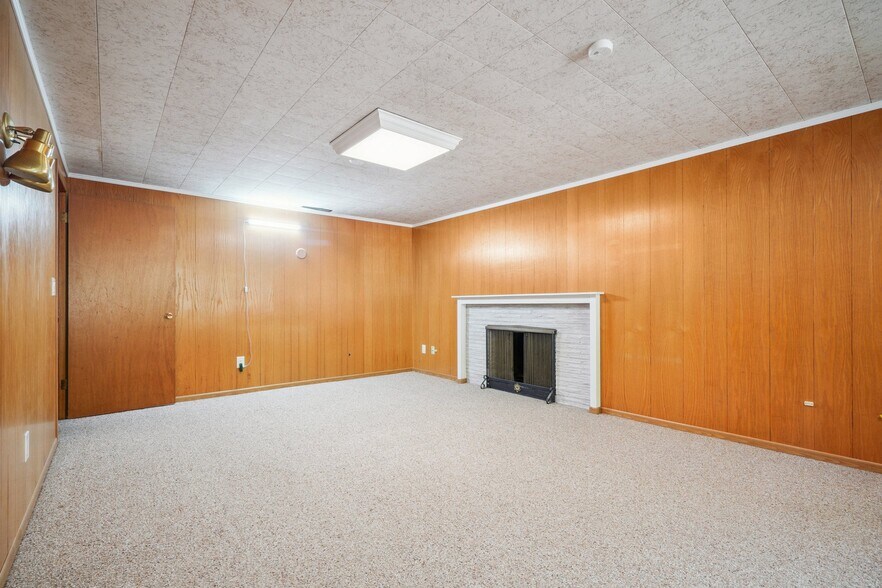 Building Photo - 3816 NE 91st St