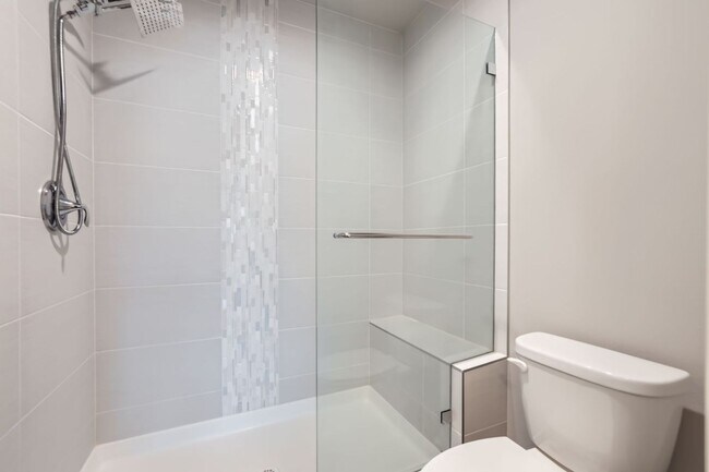 Building Photo - New Construction!  Spacious Modern Townhome in Edmonds.