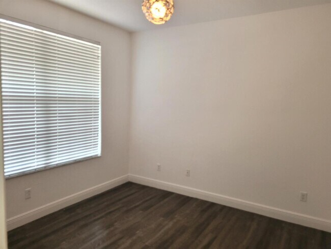 Building Photo - $3,400MONTHLY;2578 SW 119TH WAY MIRAMAR, F...