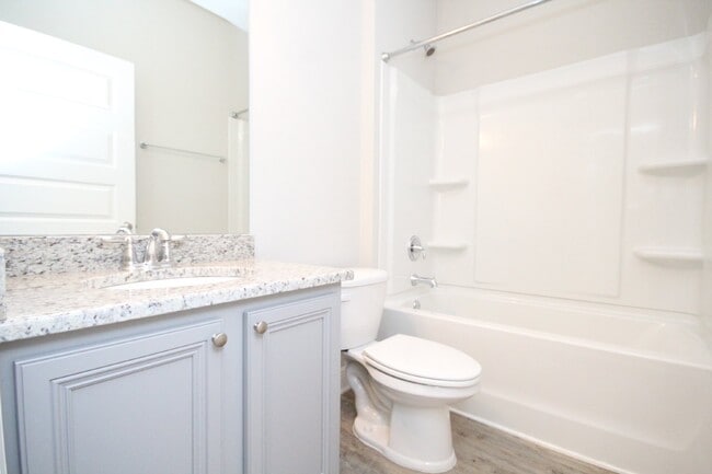 Building Photo - Coming Soon! Pet-Friendly 3-Bed Home with ...